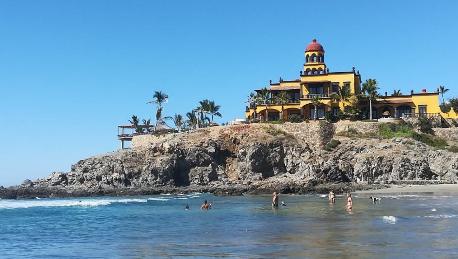 Playa Cerritos