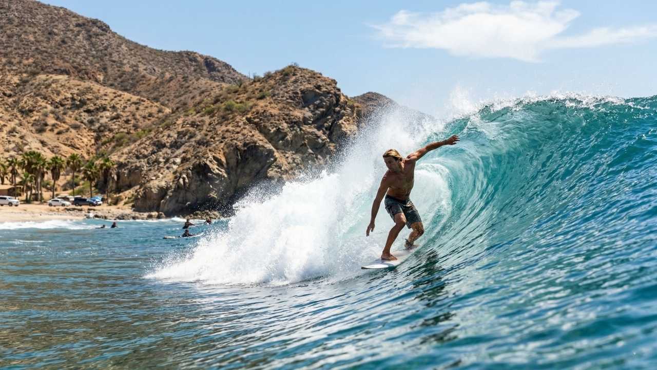 best time of year to surf in Cabo San Lucas 