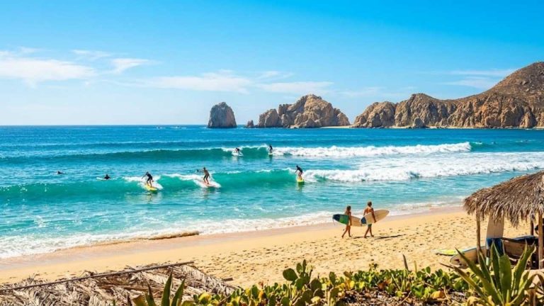 mejores spots de surf en verano en Cabo